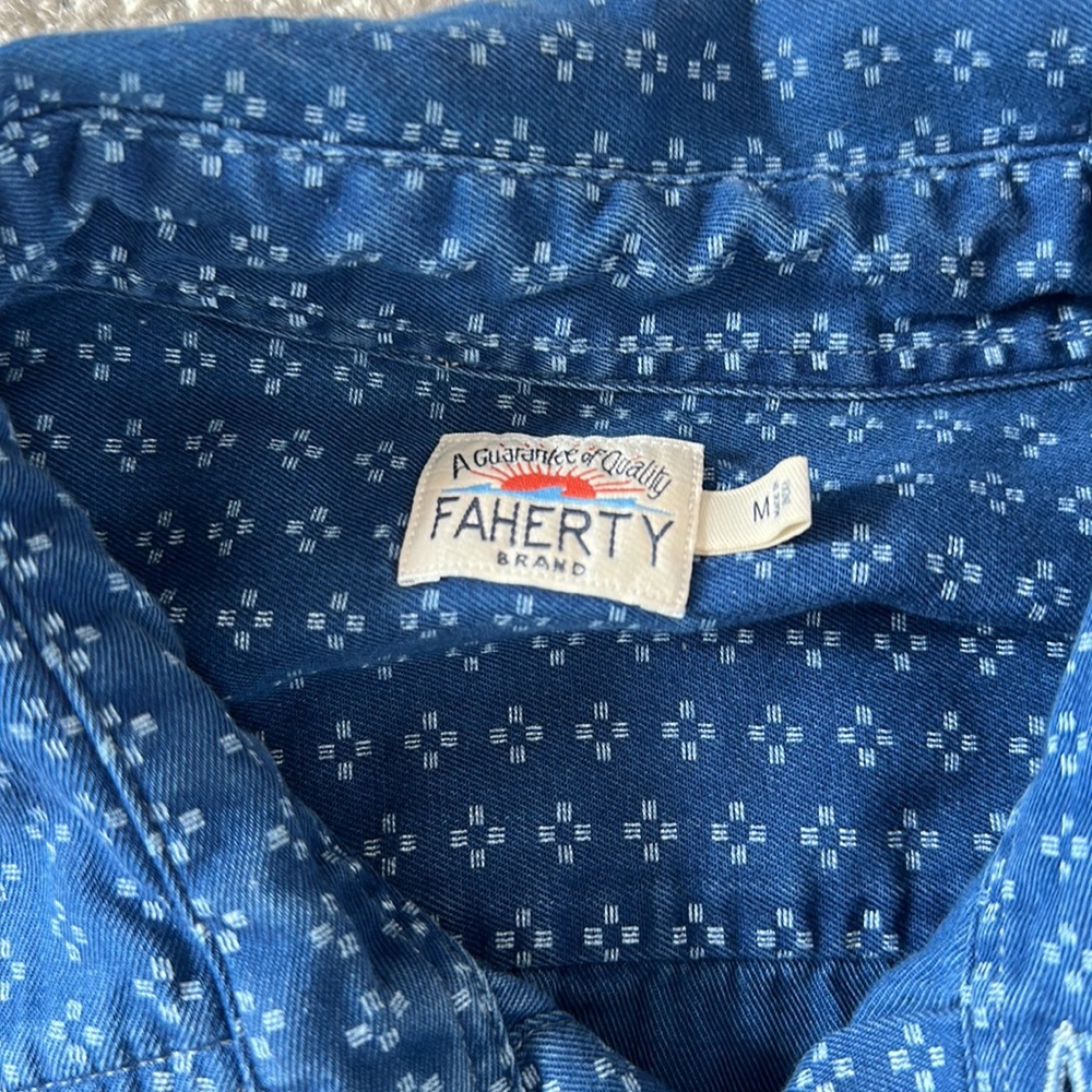 Faherty Blue Patterned Casual Button Down Shirt - image 2